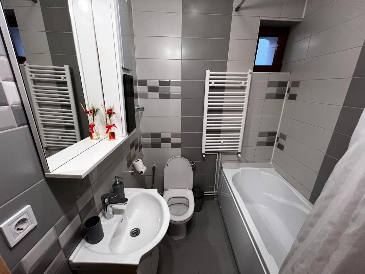 Eden Garden Apartamento Braşov Exterior foto